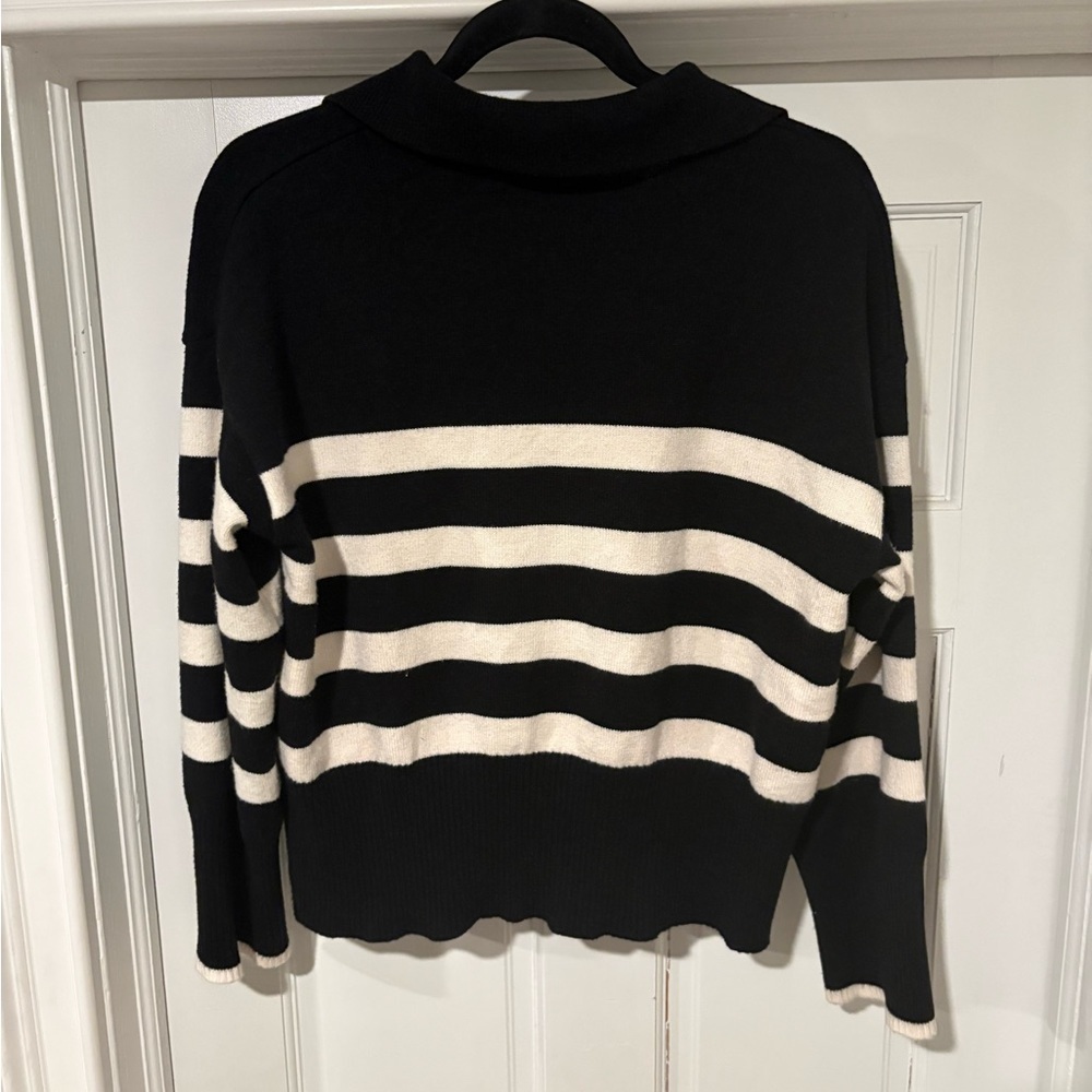 Lillusory Women’s Small Chic Striped V-Neck Sweater in Black and White - Picture 3 of 5